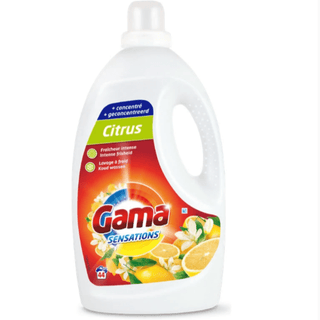 Gama vaskemiddel 3in1 Citrus 2.2L – kraftfuld rengøring til både kulørt og hvidt tøj, med frisk citrusduft og effektiv pletfjerning ved lave temperaturer.