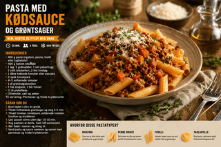 Pasta med kødsauce og grøntsager serveret med rigatoni, parmesan og friske krydderurter