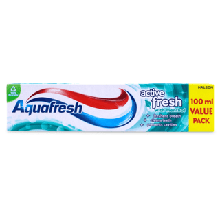 Aquafresh Active Fresh tandpasta 100 ml med menthol for frisk ånde og daglig beskyttelse af tænder og tandkød.
3-i-1 formel hjælper med at styrke emaljen, beskytte mod huller og sikre en langvarig frisk følelse.
Velegnet til hele familien som en del af den daglige mundhygiejne.
Find prisvenlig tandpasta og husholdningsprodukter hos Købogspar ApS med hurtig levering og faste lave priser. Aquafresh active fresh tandpasta 100 ml
