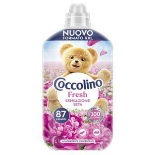 Coccolino Fresh Sensazione Seta er koncentreret skyllemiddel i XXL-format med frisk blomsterduft og blødhed til tøjet. Rækker til 87 vaske og er perfekt til daglig tøjvask, sengetøj og håndklæder. Køb Coccolino skyllemiddel online til lav pris — blandt de billigste skyllemidler og dagligvarer. Søgeord: Coccolino Fresh, Sensazione Seta, skyllemiddel, 87 vaske, koncentreret skyllemiddel, billigst online, dagligvarer billigst.
