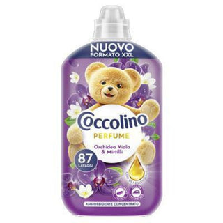 Coccolino Perfume Orchidea Viola & Mirtilli er koncentreret skyllemiddel i XXL-format med langvarig duft af violet orkidé og blåbær. Rækker til 87 vaske og giver blødt, friskt og velduftende tøj. Køb Coccolino skyllemiddel online til lav pris — blandt de billigste skyllemidler og dagligvarer. Søgeord: Coccolino Perfume, Orchidea Viola Mirtilli, skyllemiddel, 87 vaske, koncentreret skyllemiddel, billigst online, dagligvarer billigst.