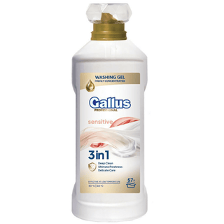 Gallus 3-i-1 Sensitive vaskemiddel 2L – skånsom og mild vaskegel udviklet til sarte tekstiler og sensitiv hud. Effektiv 3-i-1 formel fjerner snavs ved 30°C, 40°C og 60°C uden at irritere huden eller slide på materialerne. Velegnet til baby- og børnetøj, undertøj, uld og delikate tekstiler. Giver rent, friskt og blødt vaskeresultat i både vaskemaskine og ved håndvask. Ideel til daglig allergivenlig tøjvask.