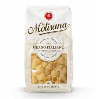 La Molisana Lumache Rigate er italiensk kvalitetspasta med god al dente konsistens, perfekt til tomatsauce, ostesauce, kødsauce, grøntsager og ovnretter. Køb La Molisana pasta online til lav pris — blandt de billigste valg til italiensk madlavning. Søgeord: La Molisana pasta, Lumache Rigate, pasta 500 g, italiensk pasta, billigst online, dagligvarer billigst.