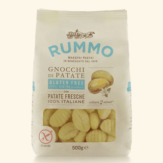 Rummo Gnocchi di Patate er glutenfri italienske kartoffelgnocchi med 100% italienske kartofler og kogetid på ca. 2 minutter. Perfekt til tomatsauce, pesto, ostesauce og nem aftensmad. Køb Rummo gnocchi online til lav pris — blandt de billigste valg til italiensk madlavning. Søgeord: Rummo gnocchi, glutenfri gnocchi, kartoffelgnocchi, gnocchi 500 g, italiensk mad, billigst online, dagligvarer billigst.