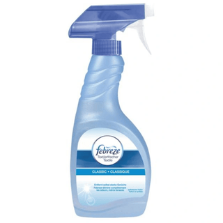 Febreze Classic tekstilspray er en effektiv lugtfjerner og tekstilfrisker til hjemmet, der hjælper med at fjerne uønsket lugt fra tekstiler i stedet for kun at skjule den. Sprayen er velegnet til sofaer, stole, gardiner, tæpper, puder, sengetøj og tøj, som ikke nemt kan vaskes. Perfekt til daglig opfriskning af hjemmet og en ren, frisk duft. Søgeord: Febreze Classic, Febreze tekstilspray, lugtfjerner til sofa, tekstilfrisker, spray til gardiner, spray til tæpper, duftspray til hjemmet, frisk duft tekstiler,